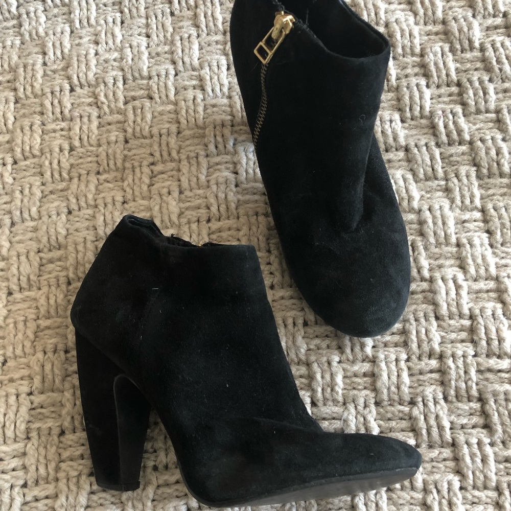 🆕 STEVE MADDEN SUEDE/LEATHER HEELED BOOTIES